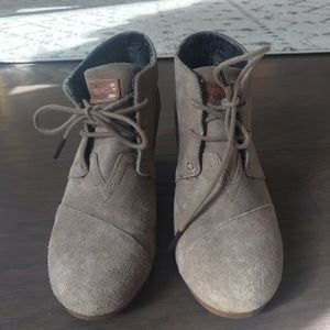 Toms Tan Wedge booty